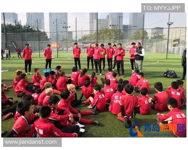 深圳足球队比赛经验分析与数据表现探讨